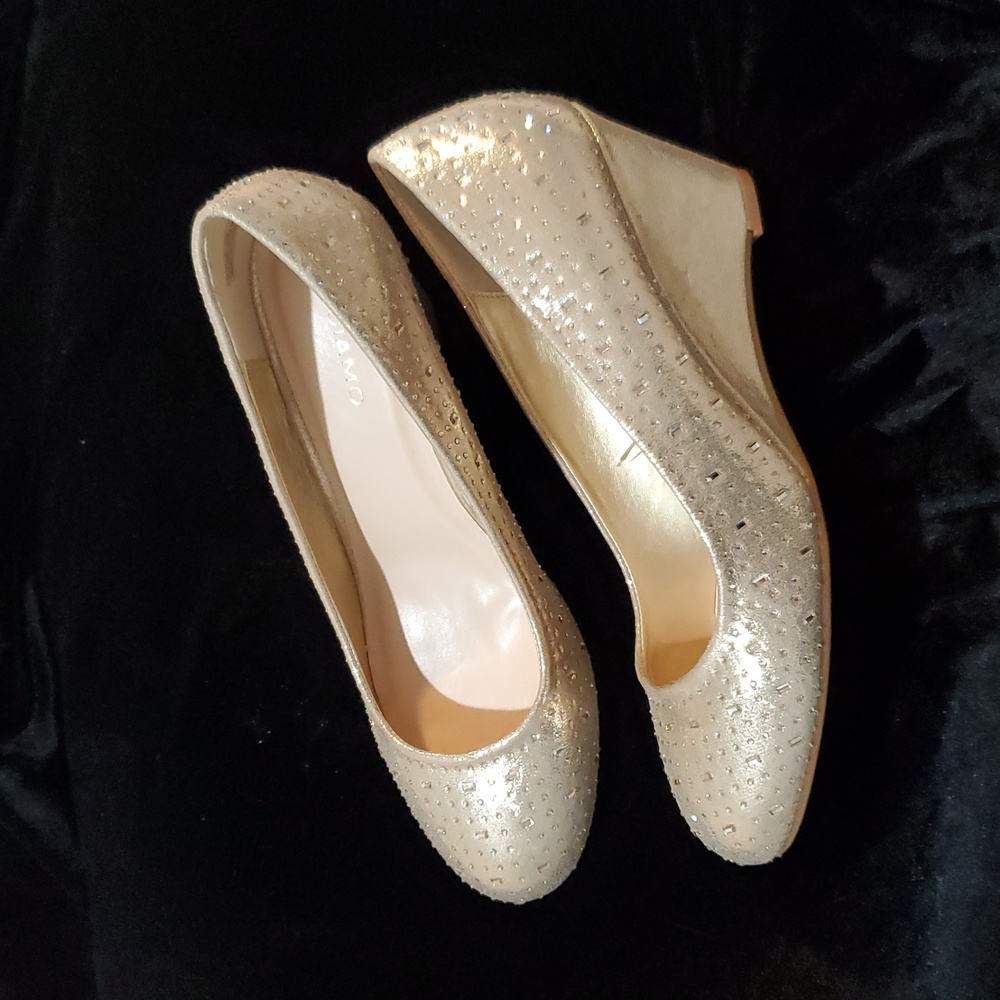 Andiamo wedge gold shoes